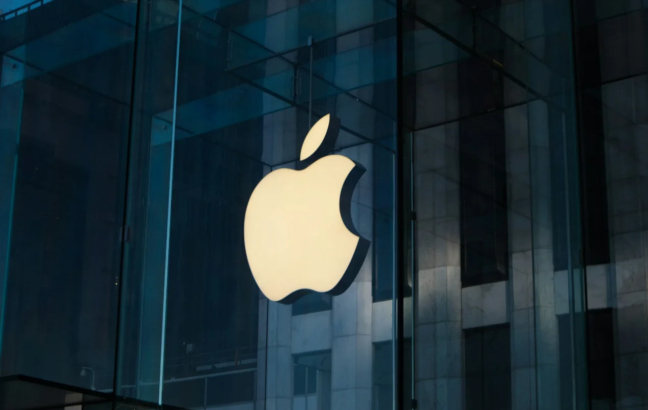Exploring the Relationship between NASDAQ and Apple