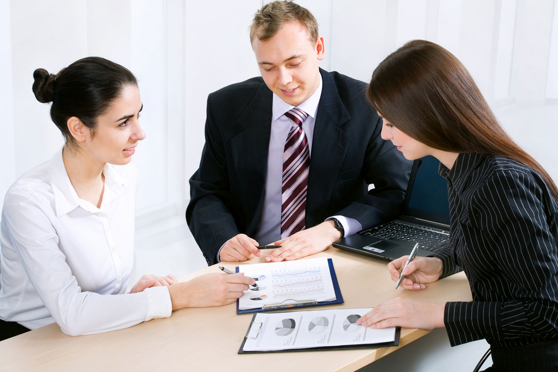 Why go for a loan advisor instead of a direct lender?