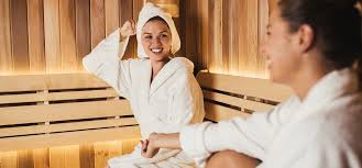 Wellhealthorganic.com:difference-between-steam-room-and-sauna-health-benefits-of-steam-room